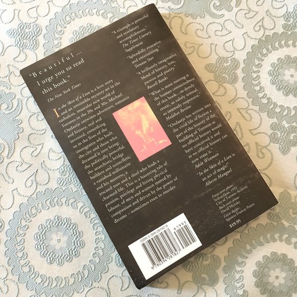 'In the Skin of a Lion' Softcover By Michael Ondaatje - Picture 2 of 8